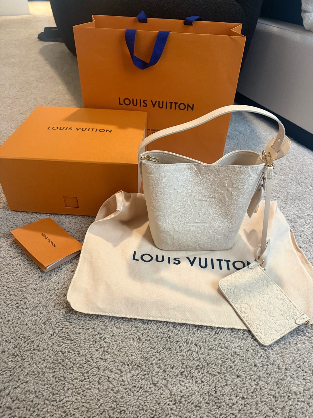 Louis Vuitton All In BB - Picture 10 of 10